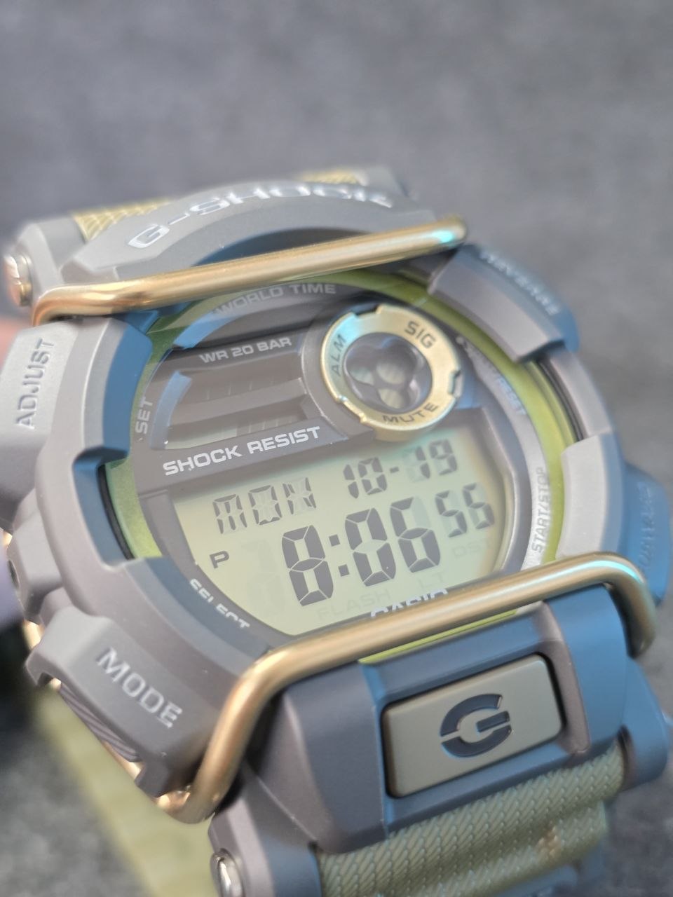 RELOJ CASIO G-SHOCK GD-400-9DR