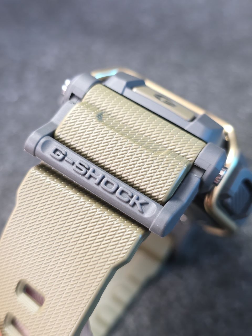 RELOJ CASIO G-SHOCK GD-400-9DR